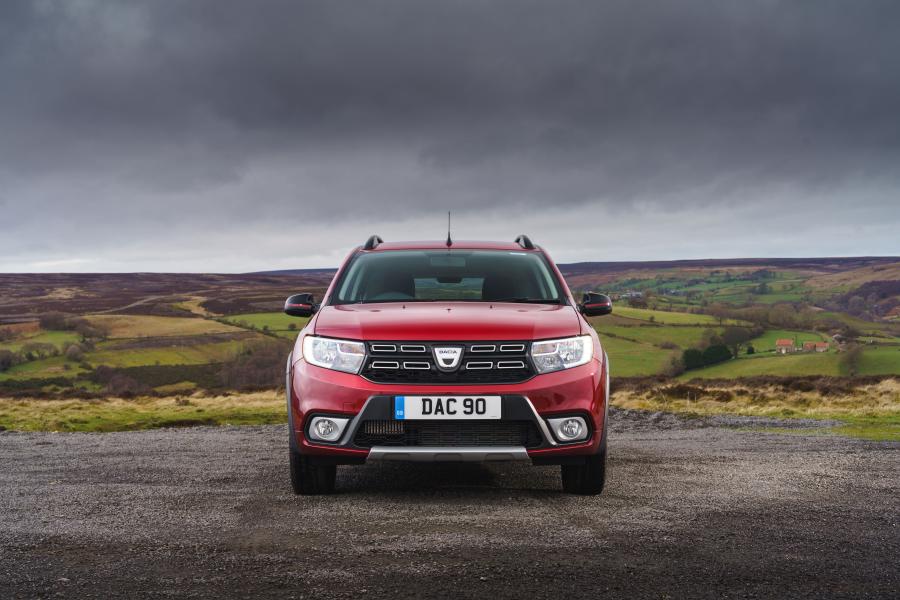  Dacia Logan MCV Stepway Techroad 2019 года  (UK) (фото 6 из 34)